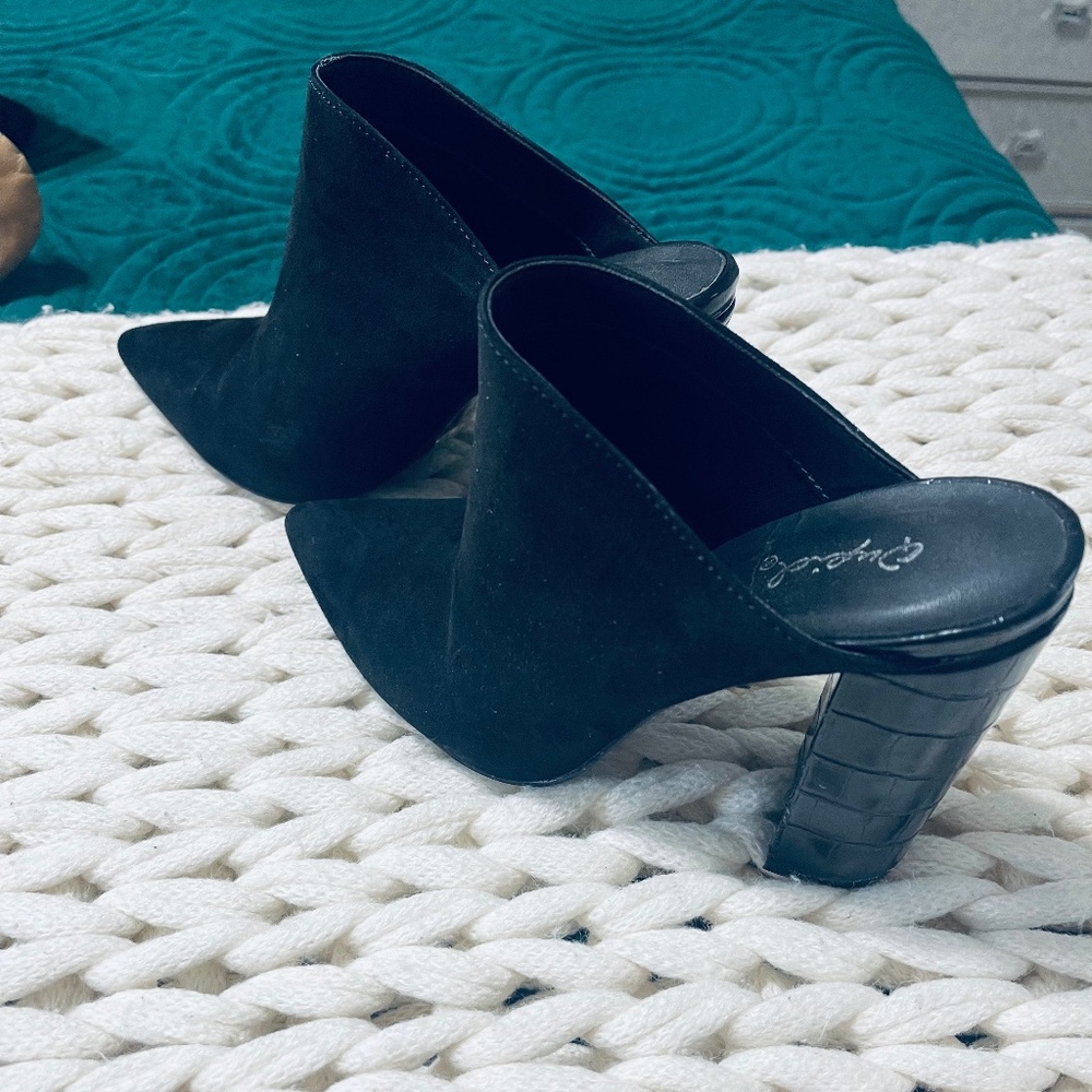 Black High heels